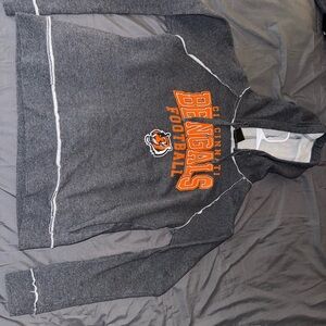 NFL Cincinnati Bengals Team Apparel Women's Gray Hoodie